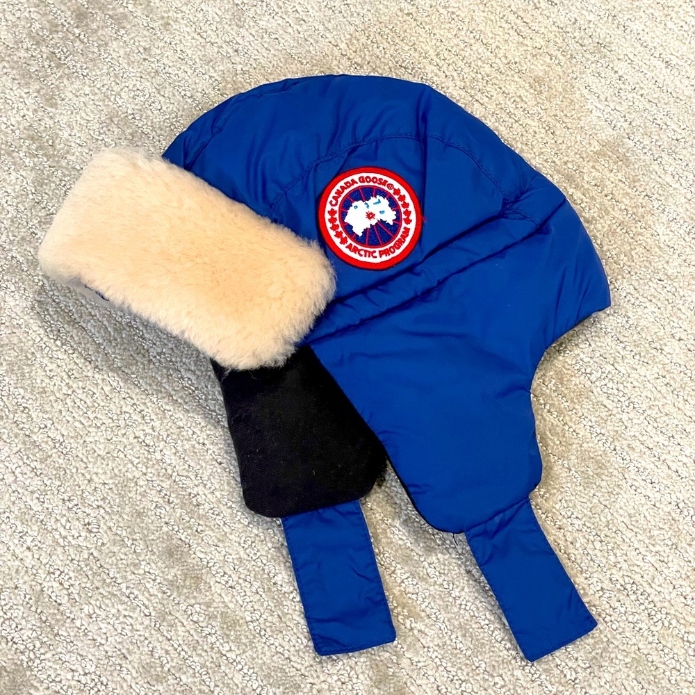 NWOT Canada Goose Toddler Kids Co-Pilot Shearling Hat Blue L/XL